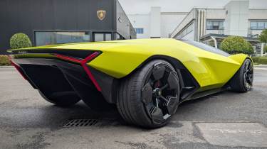 Lamborghini Manifesto rear