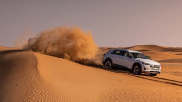 Audi e-tron 2019 offroad