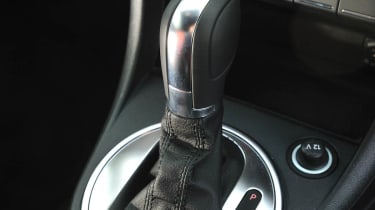 2013 Volkswagen Beetle Turbo Silver DSG gearstick