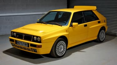 Lancia Delta Integrale Evo yellow