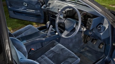 Toyota MR2 Mk1 – interior