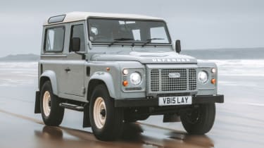 Land Rover Defender Islay Edition – tracking