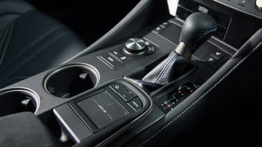 Lexus RC F - Centre console