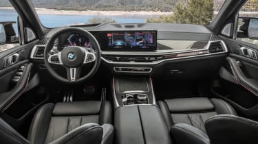 BMW X7 M60i – dash