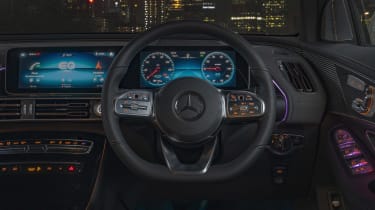 Mercedes EQC - dash