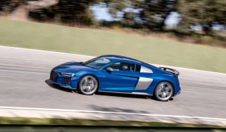Audi R8 facelift review - profile