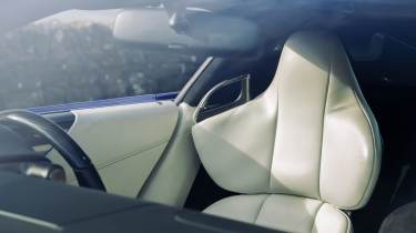 Lexus LFA details