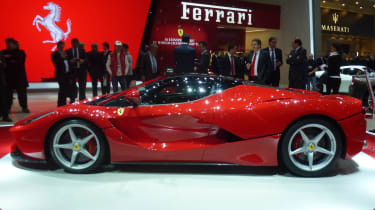 Ferrari LaFerrari side profile