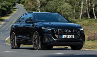 Audi SQ8 TFSI 2021 – header