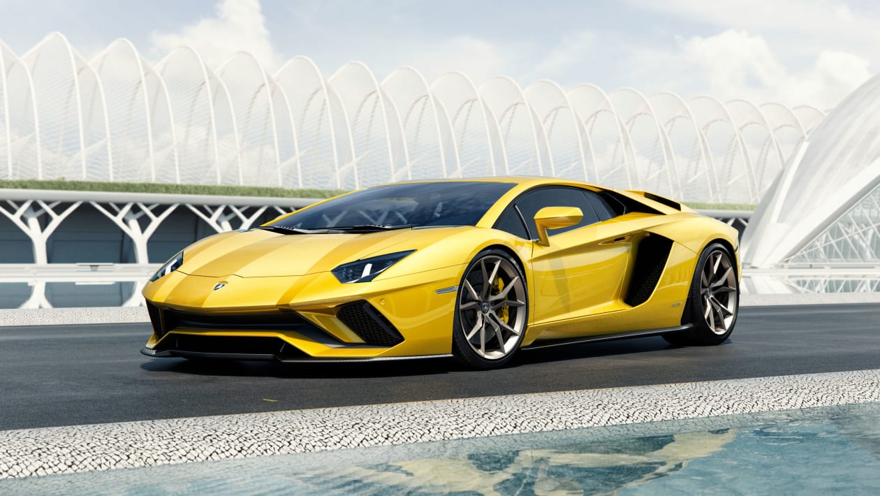 New Lamborghini Aventador S unveiled – V12 supercar receives