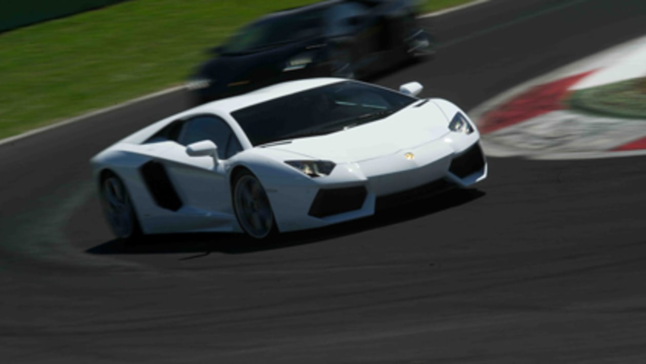 car_photo_440875.jpg