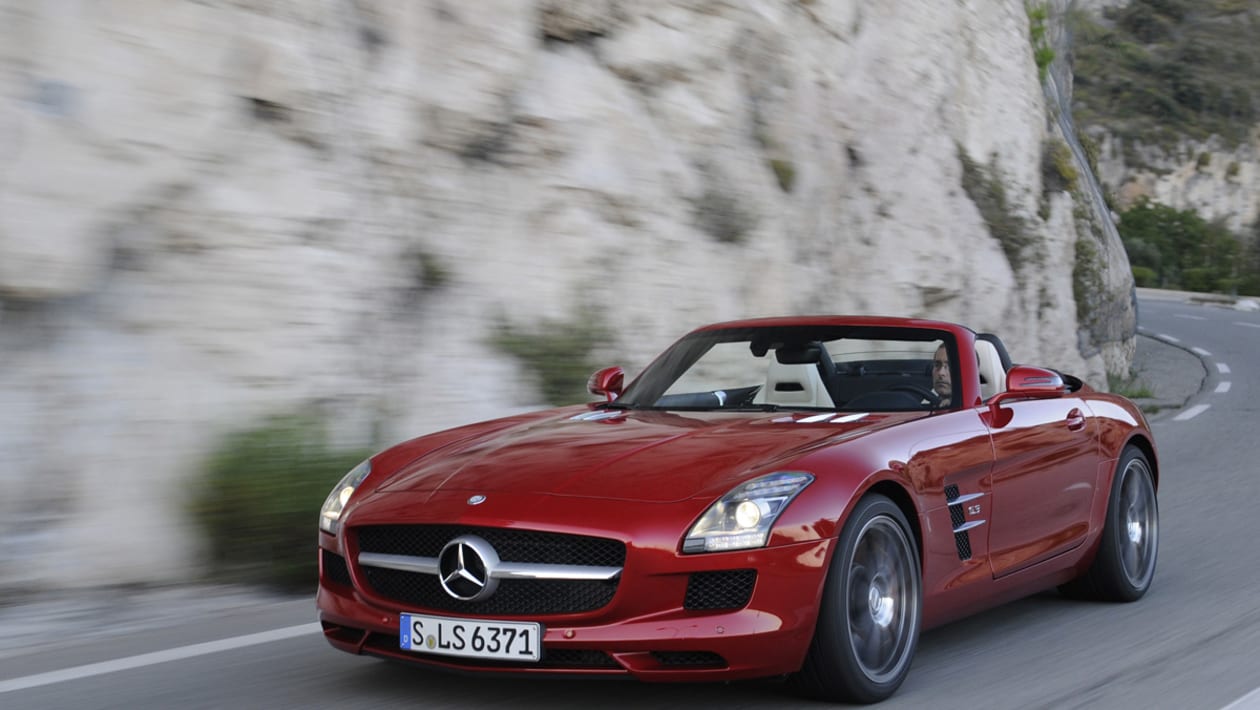 Мерседес SLS 2021 без крыши