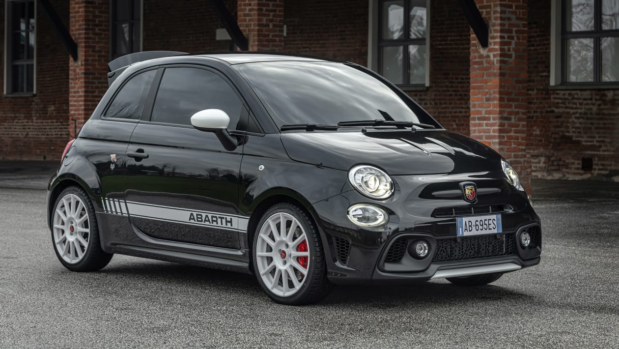 2-pack autogordelbeschermers voor Abarth 595 Abarth 500 Abarth 124 Spider, ademende, zachte, comfortabele gordelhoezen voor comfortabeler rijden,A/Black