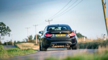 BMW M triple – rear action M2
