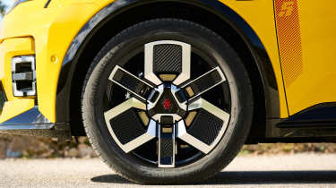 Renault 5 E-Tech - wheel