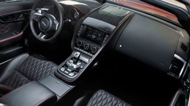 2018 Jaguar F-type SVR - Interior