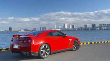 Nissan GT-R