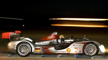 Audi R15