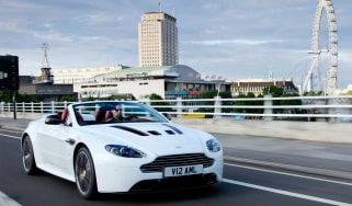 Aston Martin V12 Vantage roadster revealed