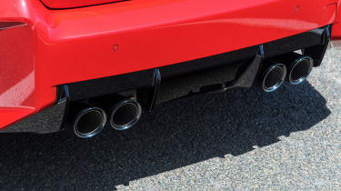 2022 BMW M2 – exhaust pipes