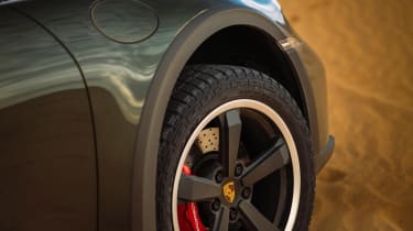 Porsche 911 Dakar – wheel