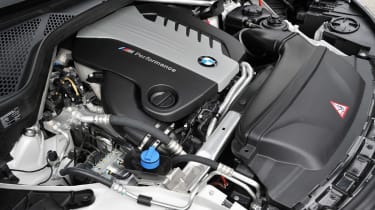 BMW X5 M50d engine bay