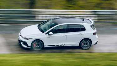 New Volkswagen Golf GTI Clubsport – side