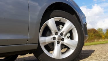 Vauxhall Astra SRi wheel