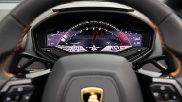 Lamborghini Huracán Evo Spyder – dial 2