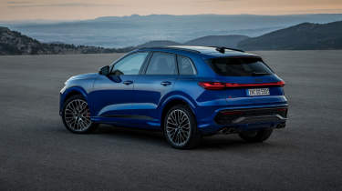 Audi SQ5 static rear three-quarter