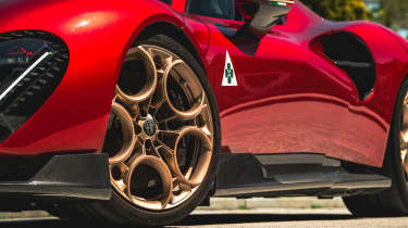 Alfa Romeo 33 Stradale – wheels