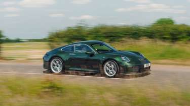Porsche 911 GT3 Touring 992.2 – side