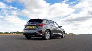 Ford Focus – rear tracking