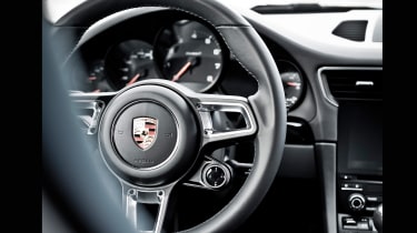 Porsche 911 Carrera T – steering wheel