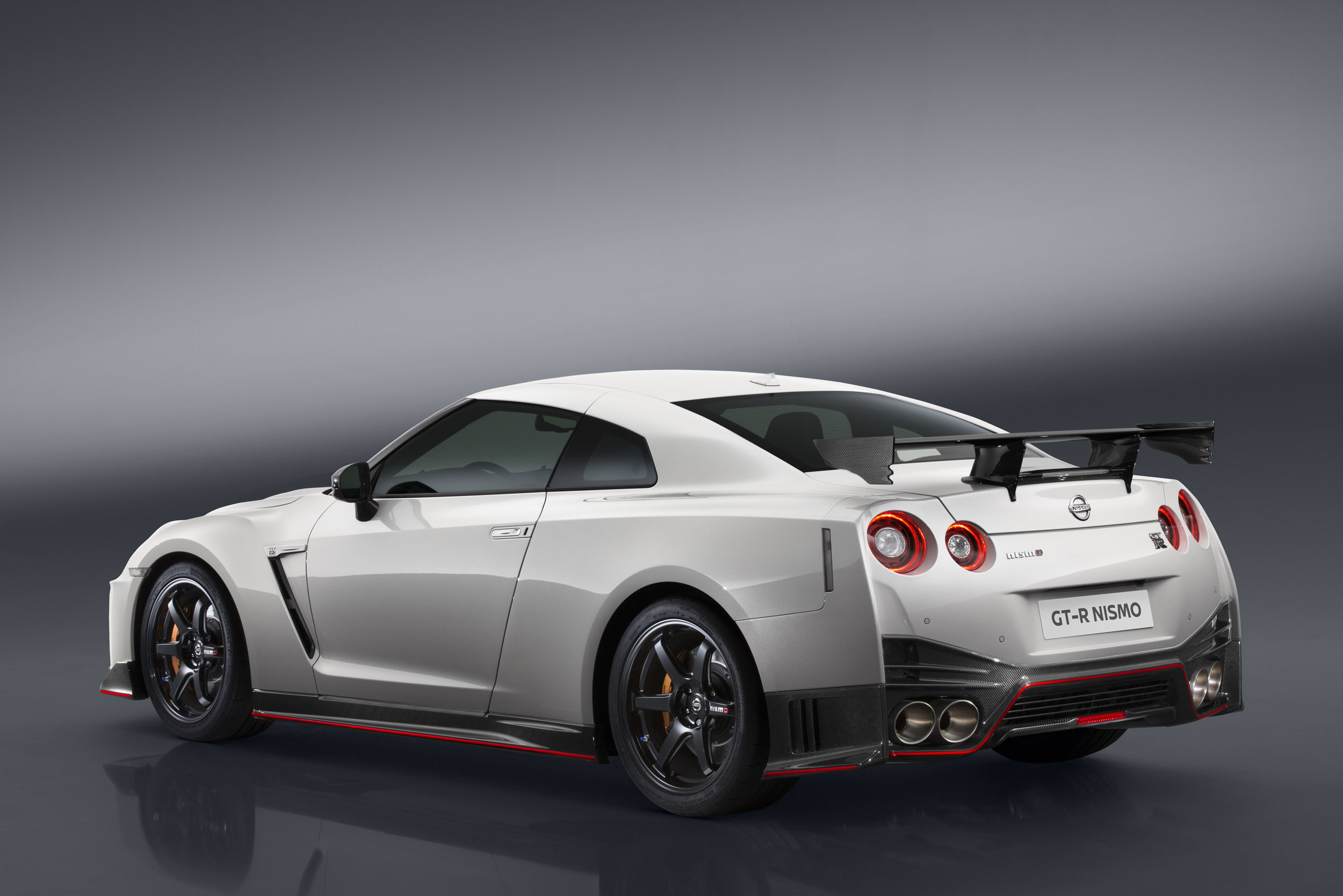 17 Nissan Gt R Nismo Pricing Confirmed Evo