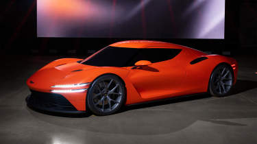 Genesis Magma GT front