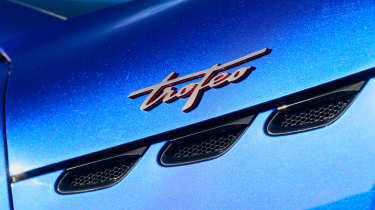 Aston Martin DB12 Volante v Maserati GranCabrio