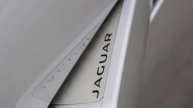 2013 Jaguar F-type V6 S hidden door handle