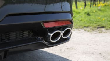 Kia Stinger GT-Line S diesel - Exhausts