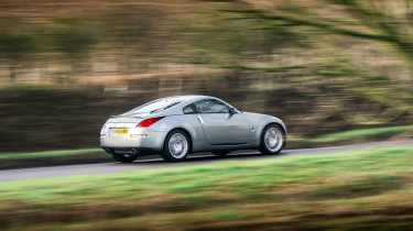 Nissan 350Z - side