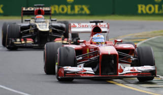 Alonso fights off Lotus attack, Melbourne 2013