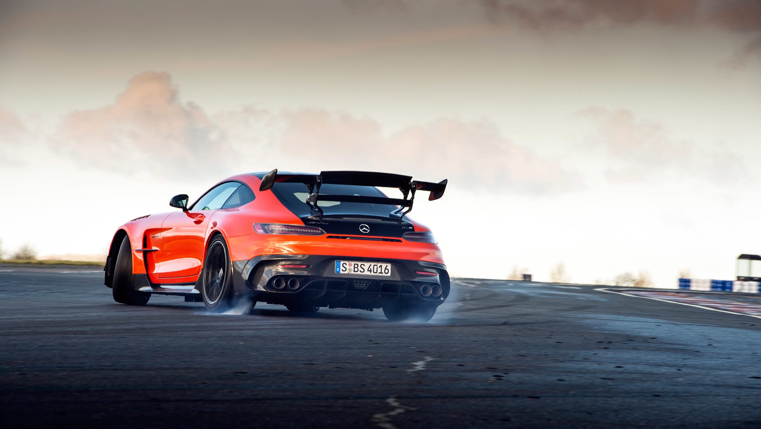 mercedes_amg_gt_blackALP_2064.jpg