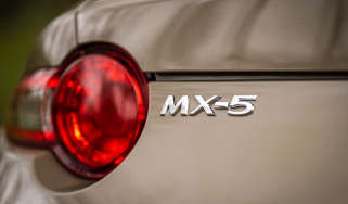 Mazda MX-5 Homura – badge