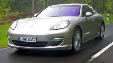 Porsche Panamera V6 front tracking