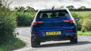 Volkswagen Golf GTI v Golf R 