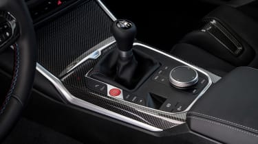 2022 BMW M2 – gearstick