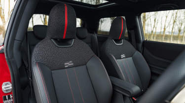 Mini JCW – seats