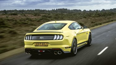 Ford Mustang Mach 1 – rear tracking