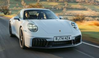 Porsche 911 Carrera GTS T-Hybrid – front