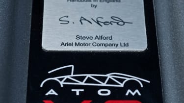 Ariel Atom V8 v Lamborghini Gallardo Superleggera